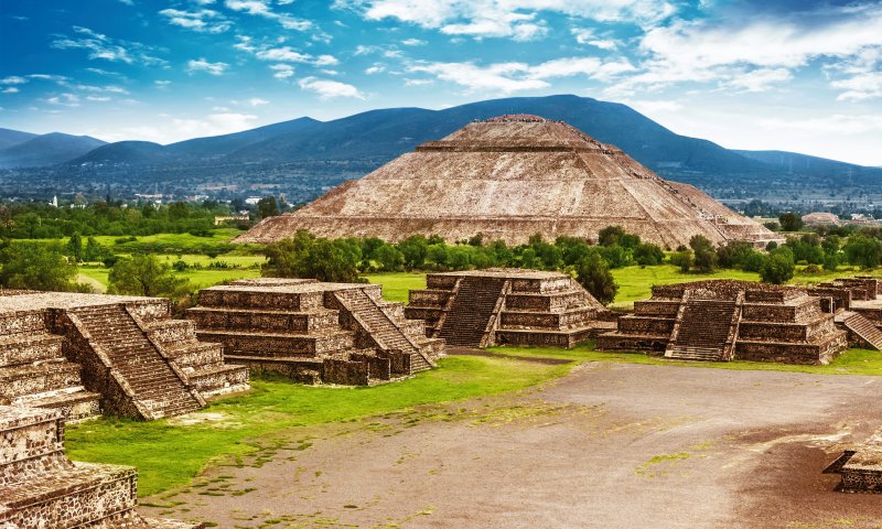 REVEILLON - México - Astecas e Maias