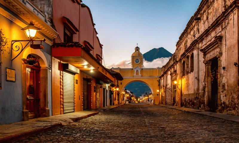 REVEILLON - Os Encantos da Guatemala