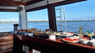 Pacote de Viagem para a Amazônia com Navegação no Rio Negro MV Desafio