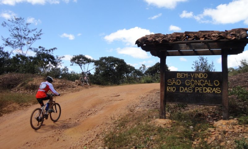 Cicloturismo na Estrada Real - De Diamantina a Ouro Preto com Cachoeira do Tabuleiro